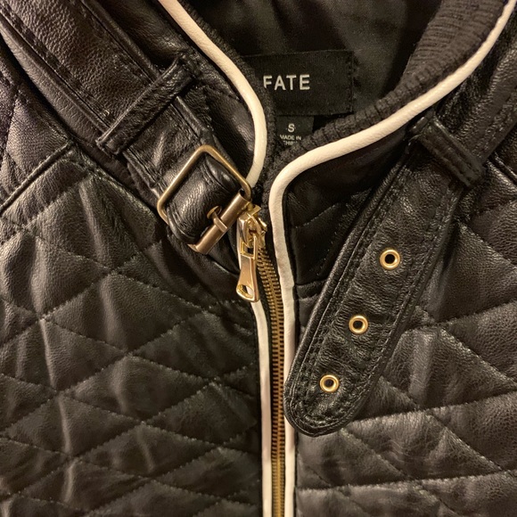 Black pleather vest with white and gold detailing - Picture 4 of 5